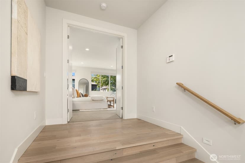 Property photo for 9221 126th Avenue NE, Kirkland photo 24