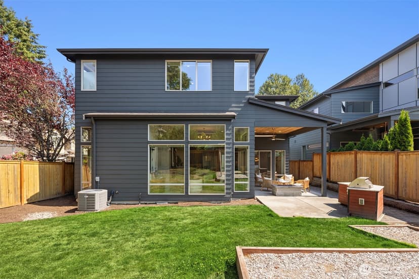 Property photo for 9221 126th Avenue NE, Kirkland photo 37