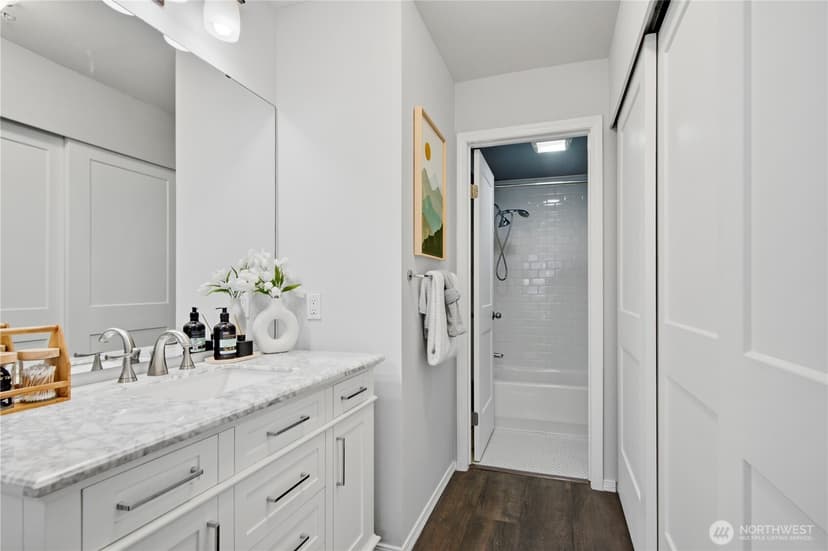 Property photo for 769 Hayes Street #201, Seattle photo 15