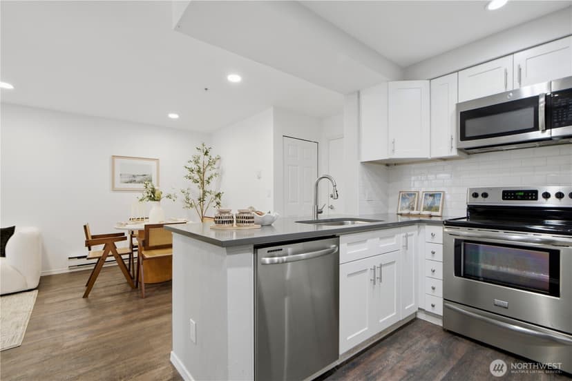 Property photo for 769 Hayes Street #201, Seattle photo 9