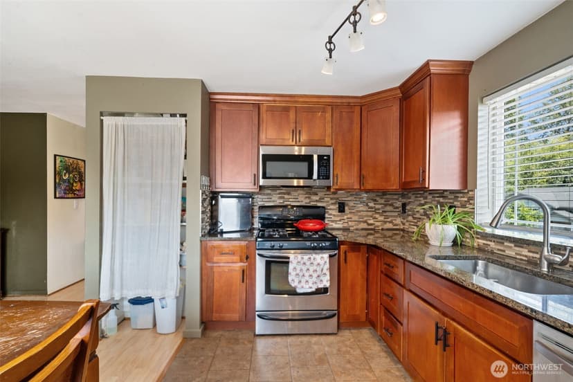Property photo for 2882 Rocky Creek Lane SE, Port Orchard photo 6