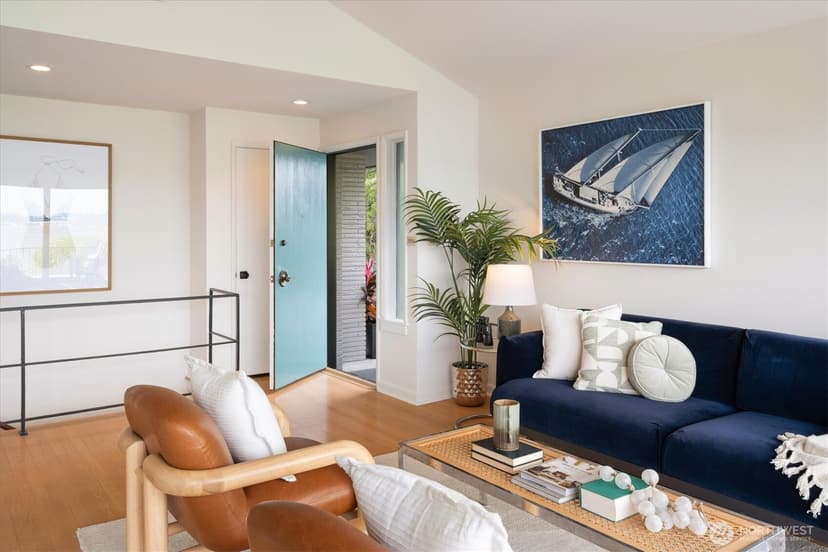 Property photo for 1302 Lakeside Avenue S, Seattle photo 4