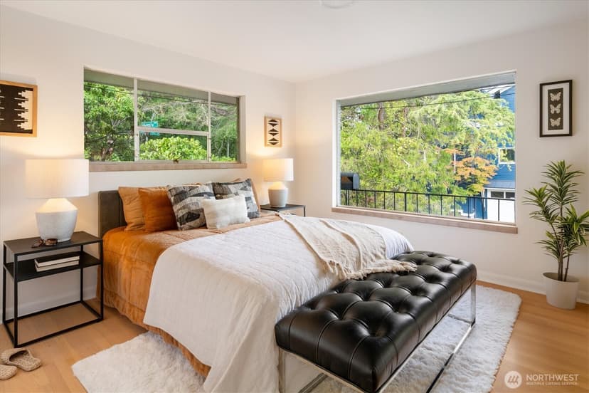 Property photo for 1302 Lakeside Avenue S, Seattle photo 17