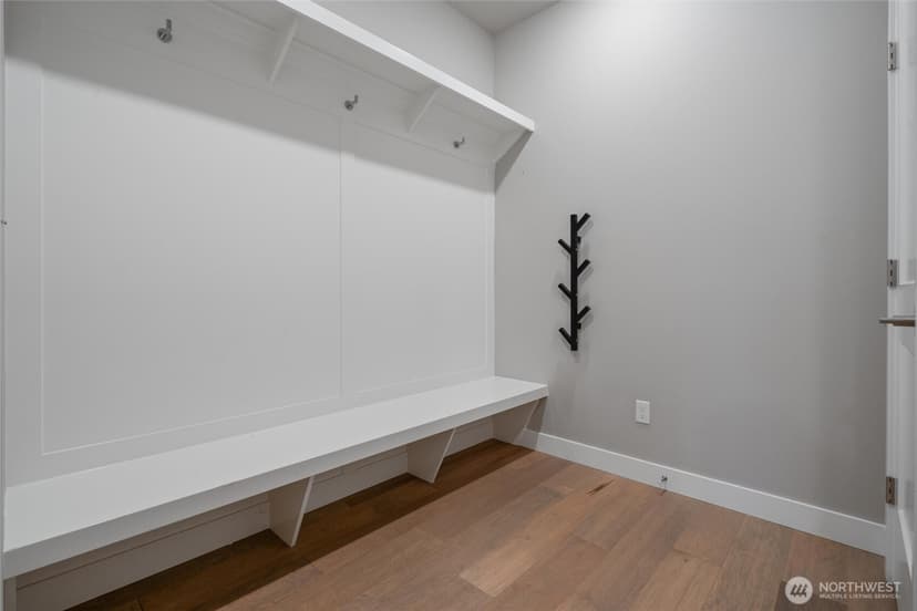 Property photo for 1407 Baker Heights Loop, Bremerton photo 7