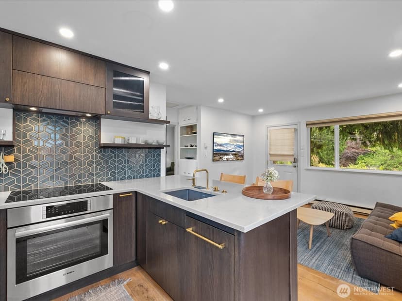 Property photo for 7559 19th Avenue SW, Seattle photo 17