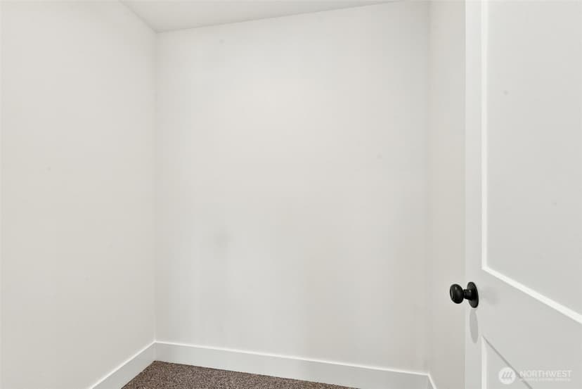Property photo for 9937 Barnes Lane S, Tacoma photo 29