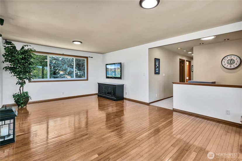 Property photo for 5809 106th Street SW, Mukilteo photo 20