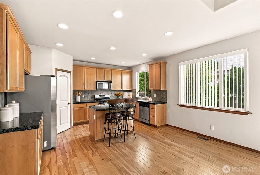 Property photo for 2709 157th Place SW, Lynnwood photo 6