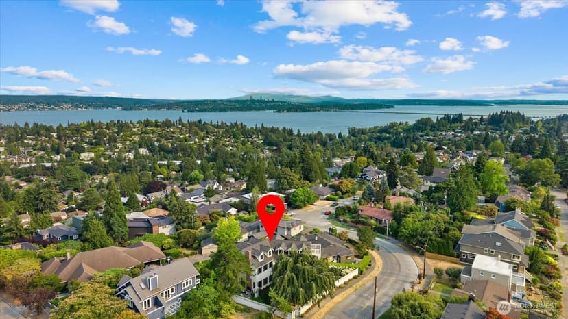 Property photo for 6224 NE Princeton Way, Seattle photo 5