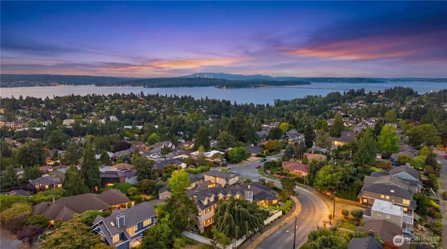Property photo for 6224 NE Princeton Way, Seattle photo 3