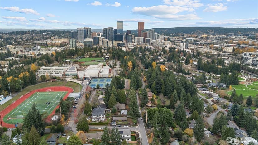 Property photo for 10789 SE 10th Street, Bellevue photo 24