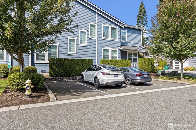 Property photo for 11823 NE 70th Lane, Kirkland photo 27