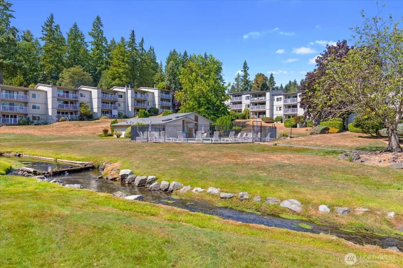 Property photo for 13265 15th Avenue NE #B10, Seattle photo 34