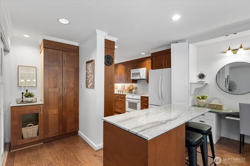 Property photo for 13265 15th Avenue NE #B10, Seattle photo 8