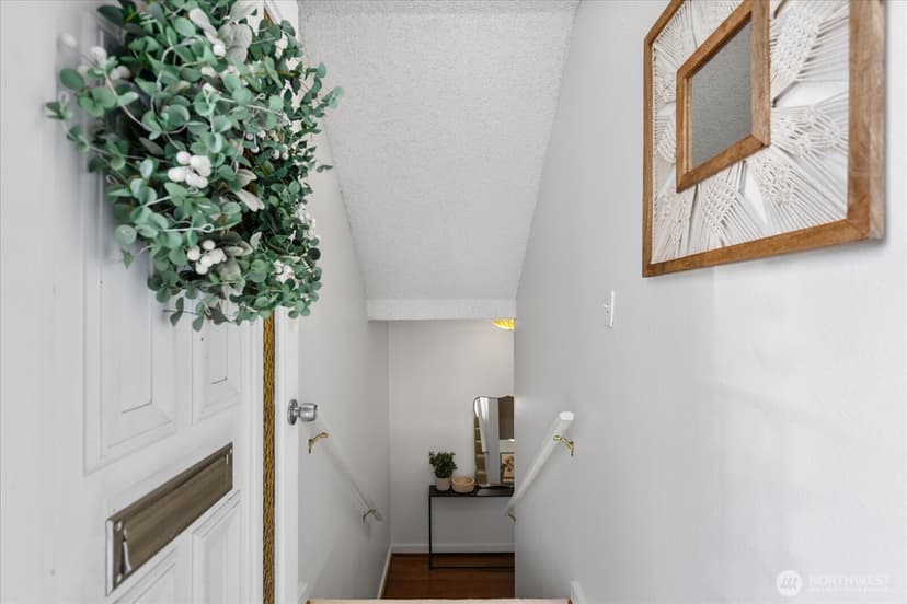 Property photo for 13265 15th Avenue NE #B10, Seattle photo 22