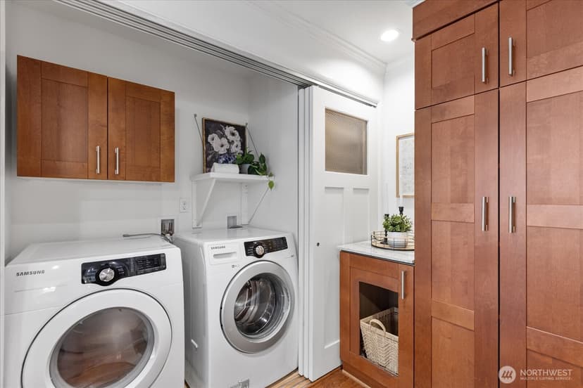 Property photo for 13265 15th Avenue NE #B10, Seattle photo 11
