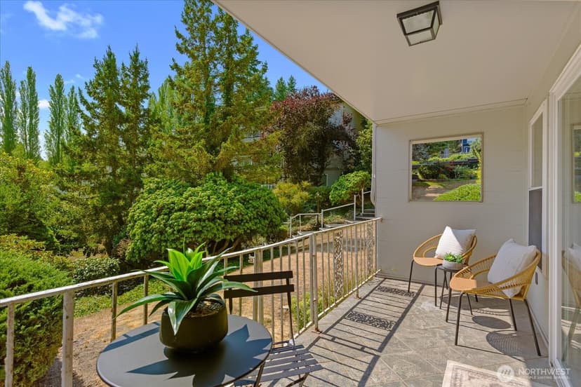 Property photo for 13265 15th Avenue NE #B10, Seattle photo 24