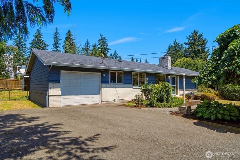 Property photo for 105 161st Street SE, Bothell photo 2
