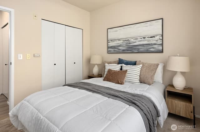 Property photo for 3213 Harbor Avenue SW #301, Seattle photo 2