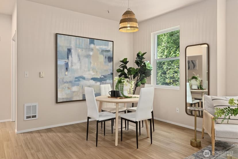 Property photo for 3213 Harbor Avenue SW #301, Seattle photo 4