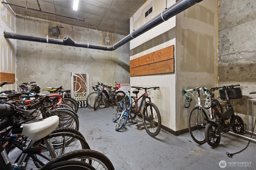 Property photo for 3213 Harbor Avenue SW #301, Seattle photo 16