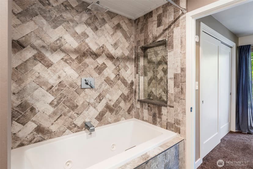 Property photo for 12995 Lake Shore Drive NW, Poulsbo photo 19