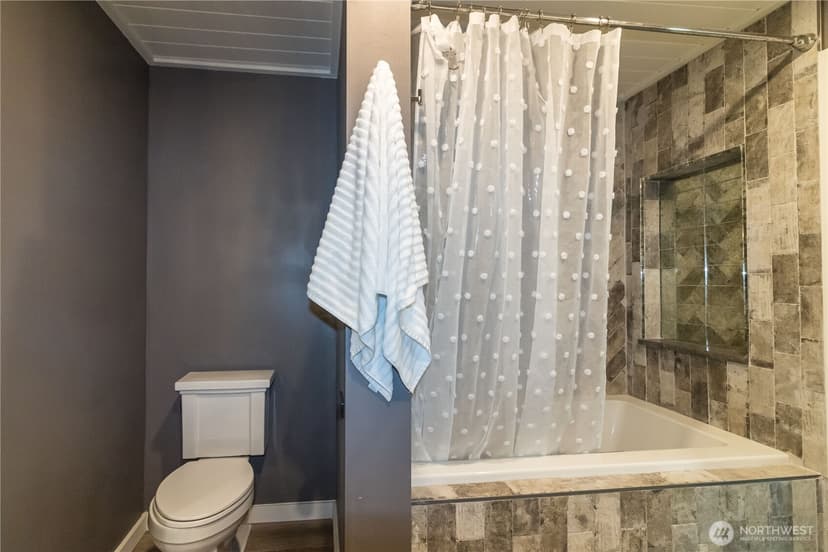 Property photo for 12995 Lake Shore Drive NW, Poulsbo photo 18