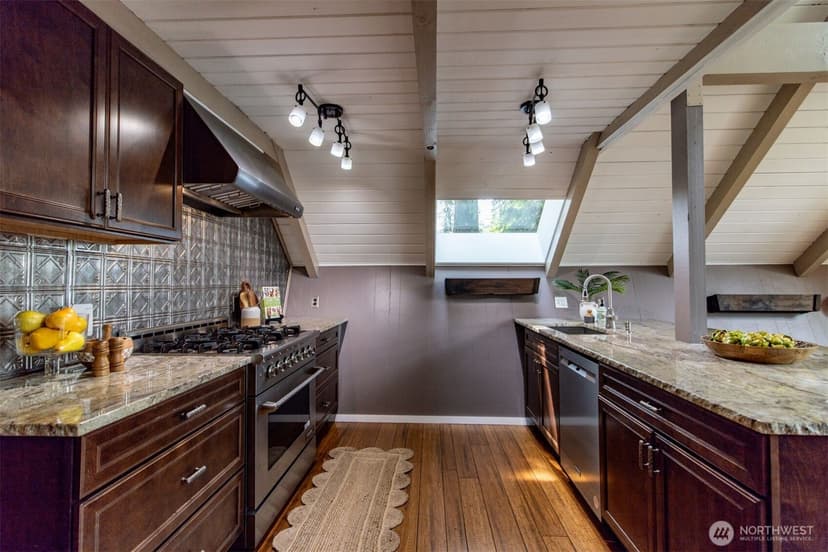 Property photo for 12995 Lake Shore Drive NW, Poulsbo photo 9