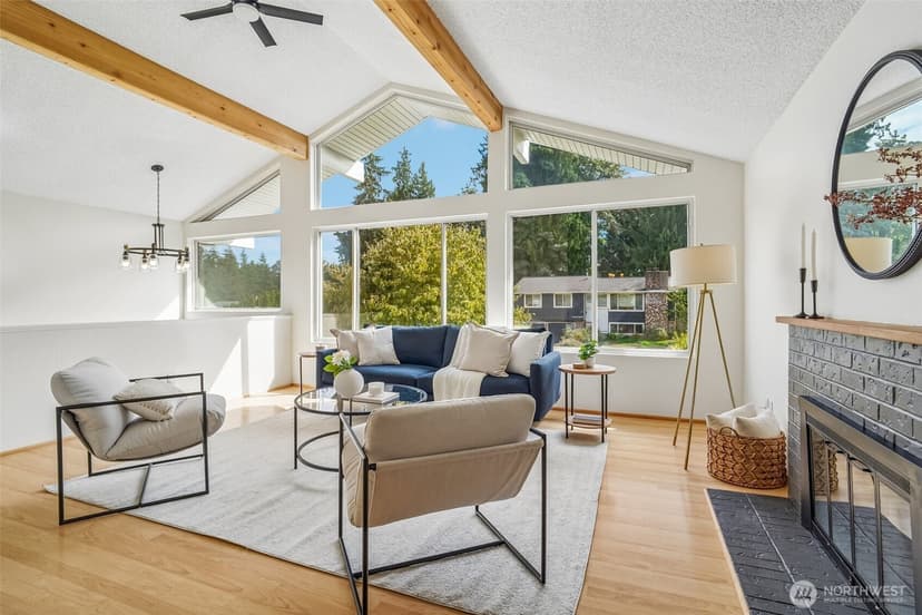 Property photo for 10132 NE 144th Place, Kirkland photo 5