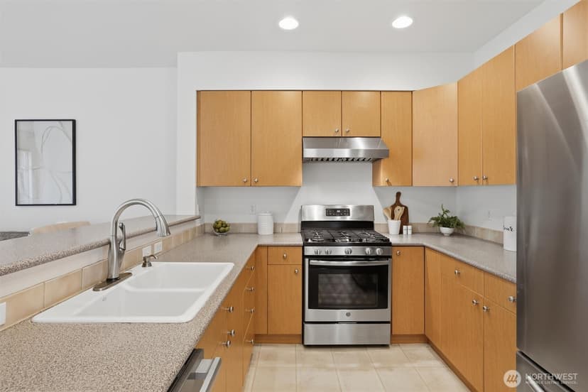 Property photo for 5001 Davis Place S #E, Renton photo 9