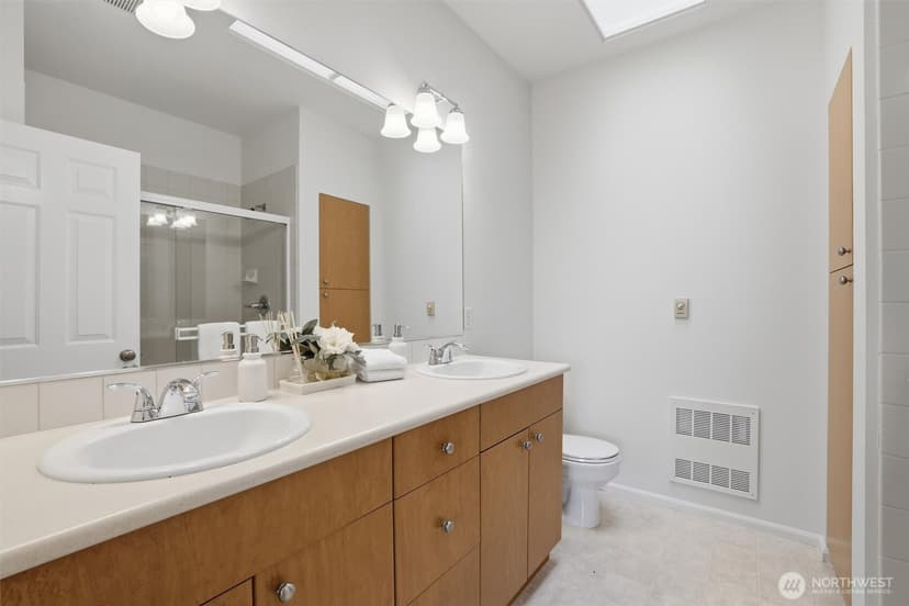Property photo for 5001 Davis Place S #E, Renton photo 20