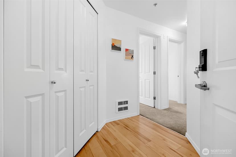 Property photo for 2522 Rucker Avenue #303, Everett photo 7