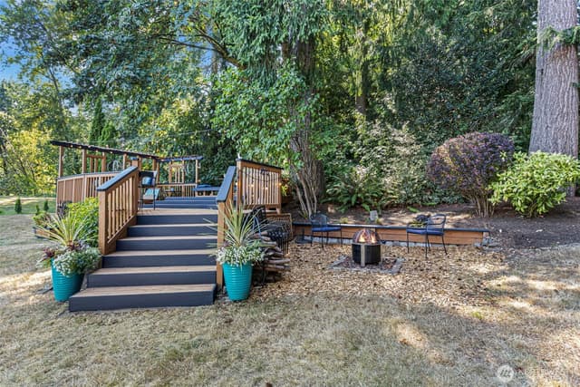 Property photo for 18929 203rd Avenue NE, Woodinville photo 4