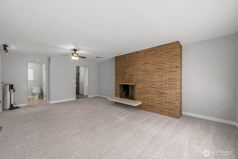 Property photo for 10419 16th Street E, Edgewood photo 24