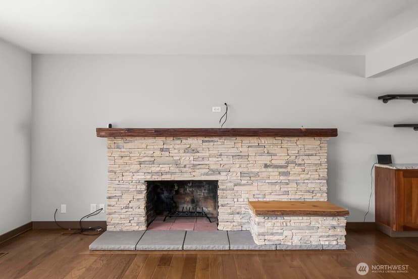 Property photo for 10419 16th Street E, Edgewood photo 7
