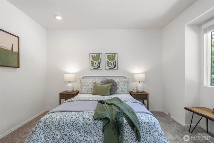 Property photo for 300 Mt. Pilchuck Avenue SW, Issaquah photo 13