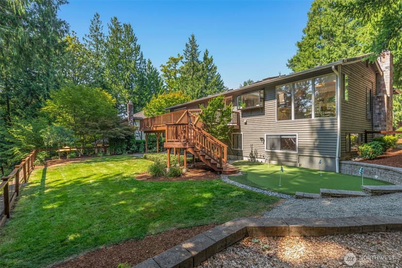 Property photo for 300 Mt. Pilchuck Avenue SW, Issaquah photo 31