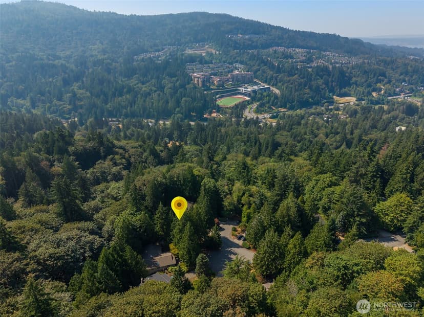 Property photo for 300 Mt. Pilchuck Avenue SW, Issaquah photo 34