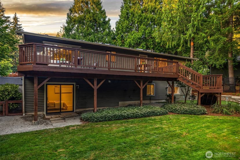 Property photo for 300 Mt. Pilchuck Avenue SW, Issaquah photo 30