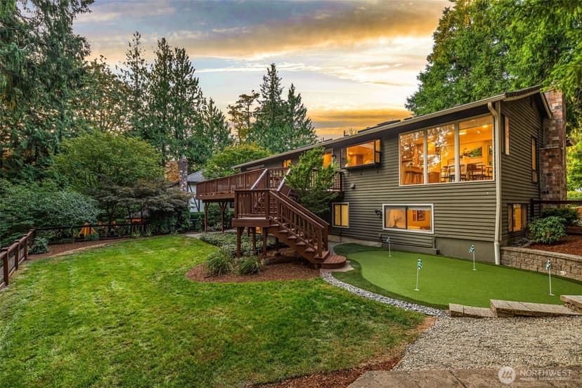 Property photo for 300 Mt. Pilchuck Avenue SW, Issaquah photo 29