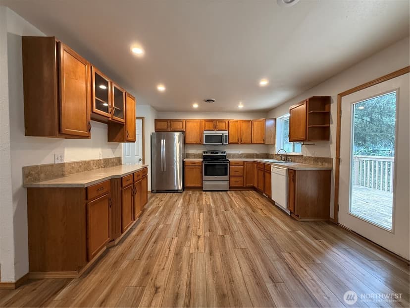 Property photo for 341 Duck Lake Drive NE, Ocean Shores photo 9