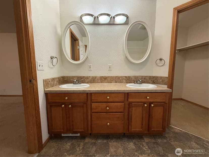 Property photo for 341 Duck Lake Drive NE, Ocean Shores photo 24