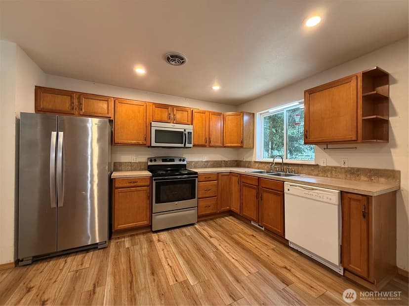 Property photo for 341 Duck Lake Drive NE, Ocean Shores photo 10