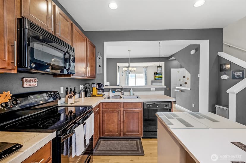 Property photo for 402 126th Place SE #A, Everett photo 6