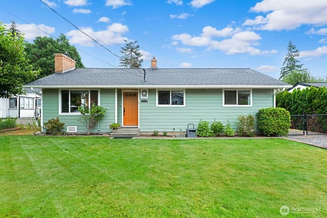 Property photo for 16026 16th Avenue SW, Burien photo 3