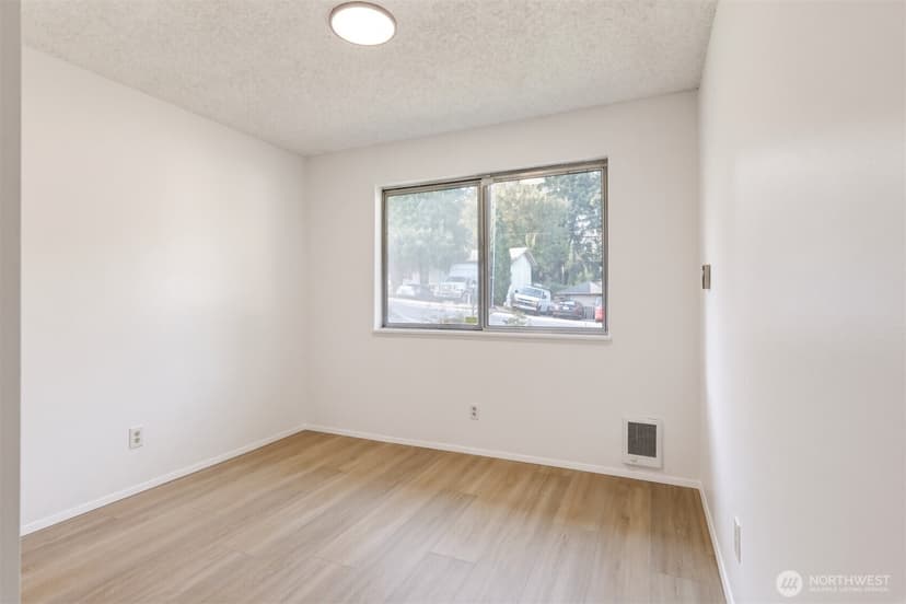 Property photo for 2527 S 286th St, Federal Way photo 14