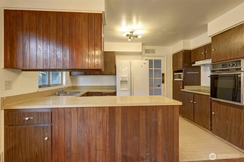 Property photo for 2527 S 286th St, Federal Way photo 6
