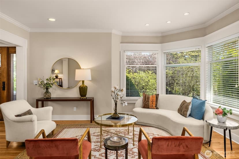 Property photo for 4549 Thackeray Place NE, Seattle photo 13