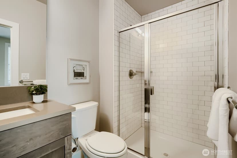 Property photo for 2122 215th Place SE, Sammamish photo 32