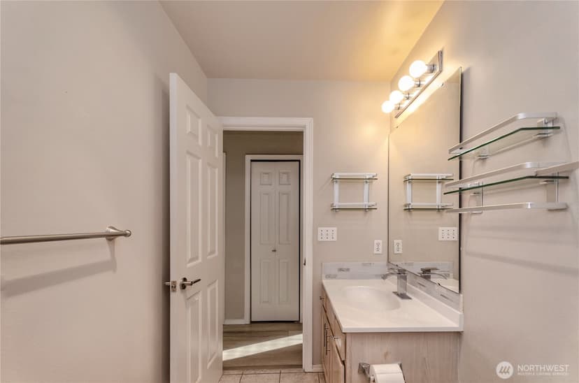 Property photo for 31900 104th Avenue SE #F203, Auburn photo 19